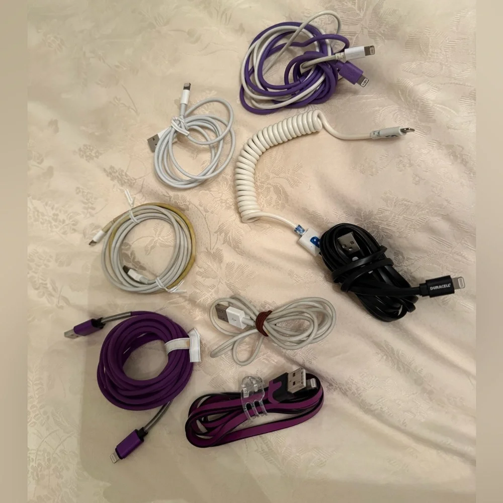 Set of 10 lightning chargers / Apple iPhone